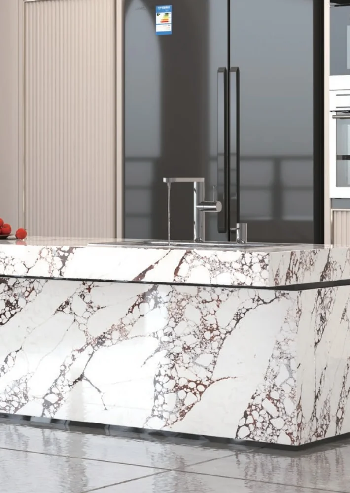 ALLURE PL11010 · Blanco con brechas burdeos · Piedra & travertino · Ref. PL11010 · vista 3